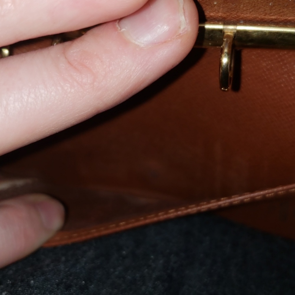 Louis Vuitton Agenda or Passport Holder - Picture 7 of 7
